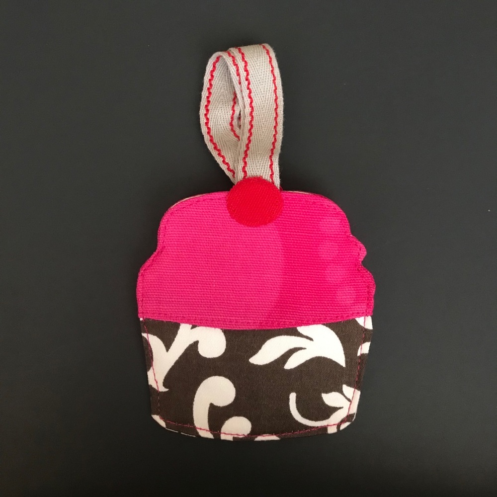 Thirty-One Icon Hang Tag pink and brown cupcake